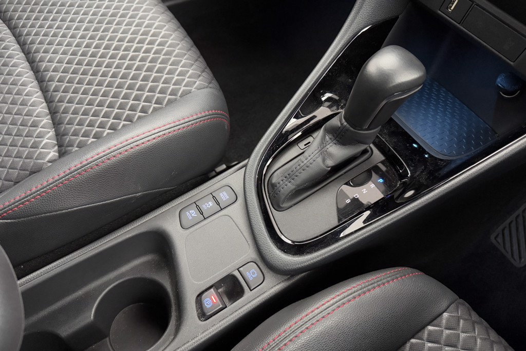 Toyota Yaris Launch Edition Automatic Petrol-Electric Hybrid Hatchback - Stock Number (1550217) - 12th supplementary image