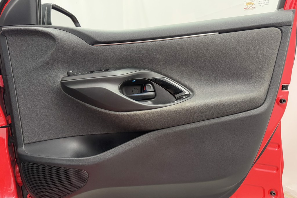Toyota Yaris Launch Edition Automatic Petrol-Electric Hybrid Hatchback - Stock Number (1550217) - 15th supplementary image