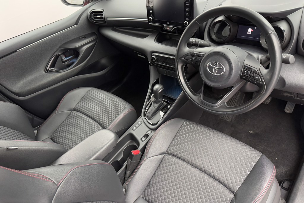 Toyota Yaris Launch Edition Automatic Petrol-Electric Hybrid Hatchback - Stock Number (1550217) - 1st supplementary image