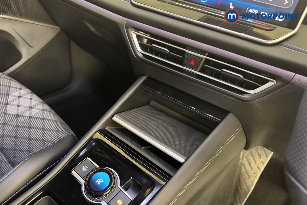 Volkswagen Tiguan R-Line Automatic Diesel SUV - Stock Number (1550994) - 11th supplementary image