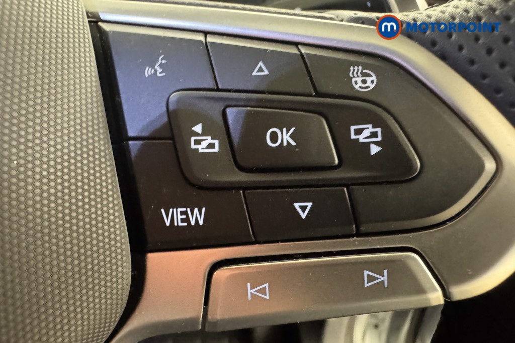 Volkswagen Tiguan R-Line Automatic Diesel SUV - Stock Number (1550994) - 14th supplementary image