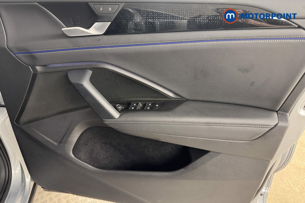 Volkswagen Tiguan R-Line Automatic Diesel SUV - Stock Number (1550994) - 16th supplementary image