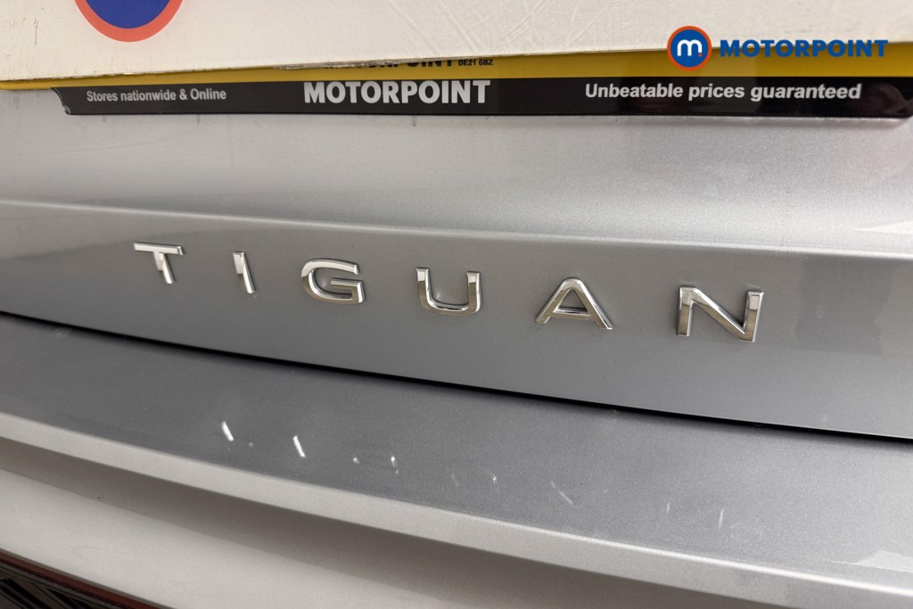 Volkswagen Tiguan R-Line Automatic Diesel SUV - Stock Number (1550994) - 20th supplementary image