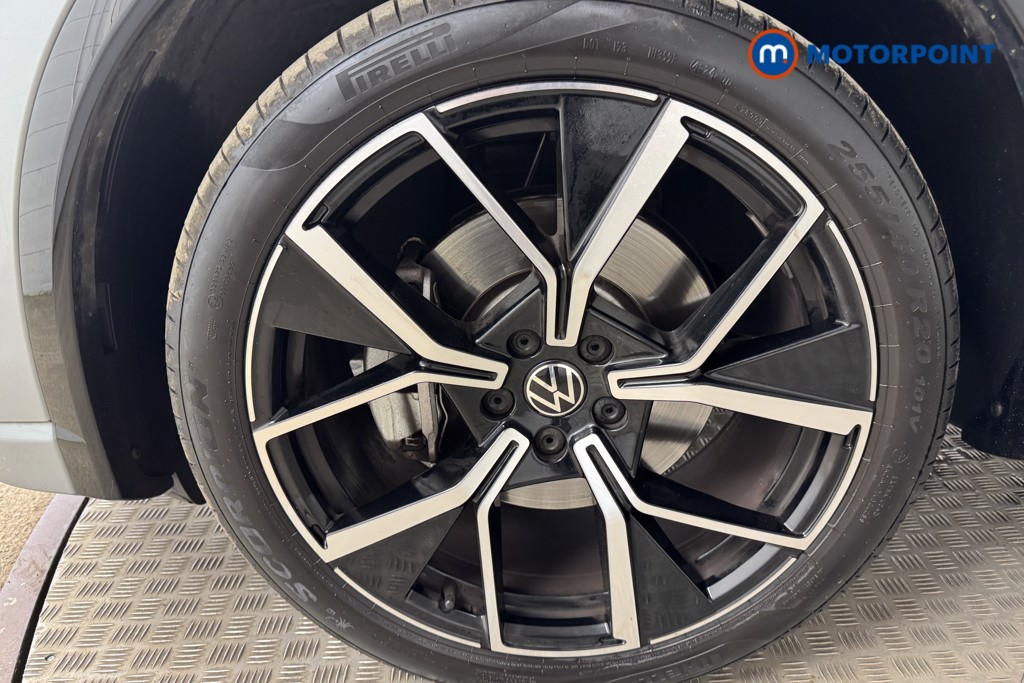 Volkswagen Tiguan R-Line Automatic Diesel SUV - Stock Number (1550994) - 24th supplementary image