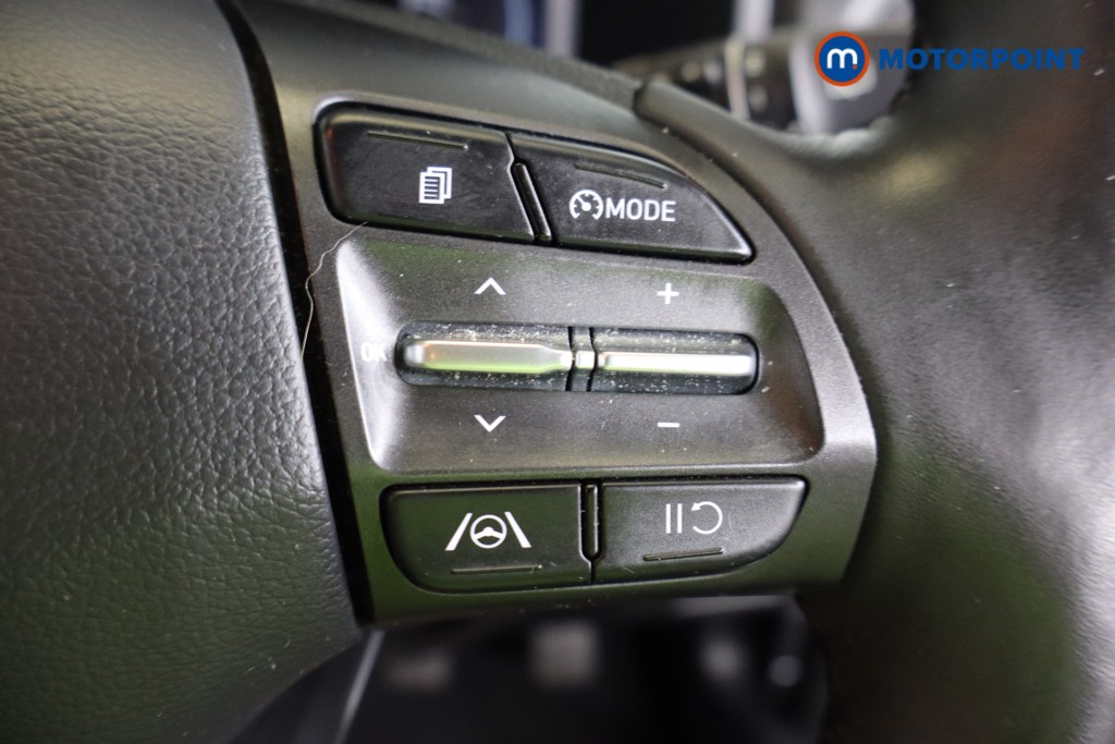 Hyundai Kona Premium Manual Petrol-Electric Hybrid SUV - Stock Number (1551152) - 9th supplementary image