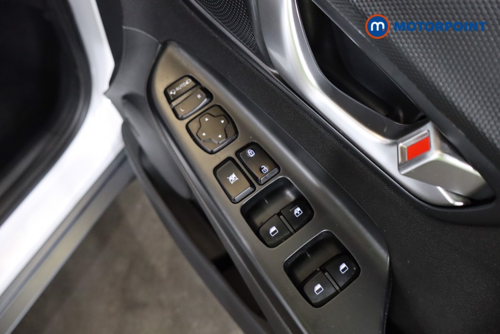 Hyundai Kona Premium Manual Petrol-Electric Hybrid SUV - Stock Number (1551152) - 13th supplementary image