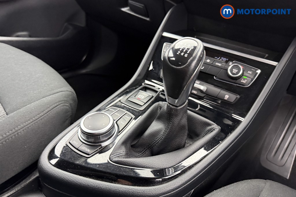 BMW 2 Series SE Manual Petrol Estate - Stock Number (1551954) - 12th supplementary image