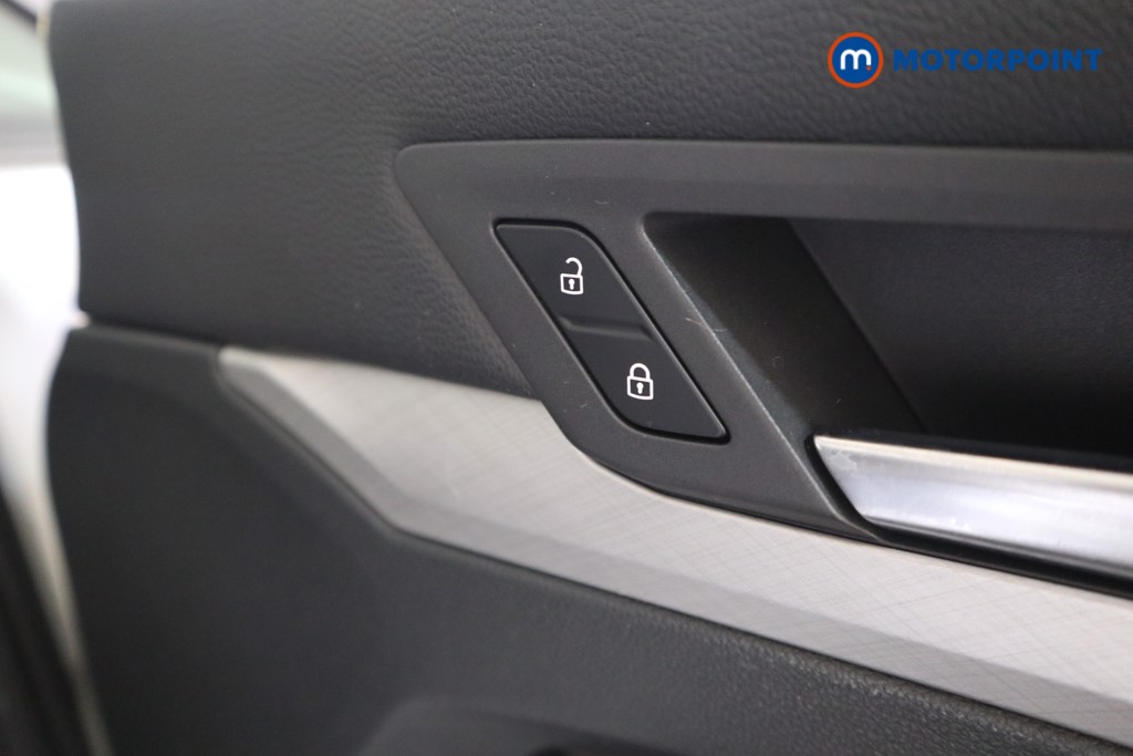 Volkswagen Golf Life Manual Petrol Hatchback - Stock Number (1552231) - 11th supplementary image