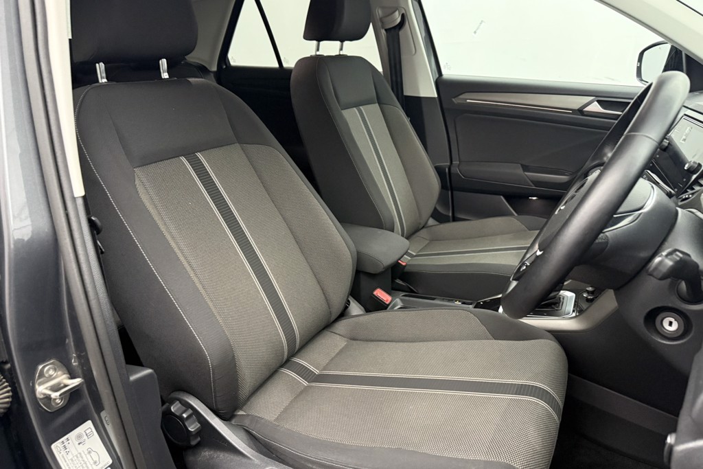 Volkswagen T-Roc Design Automatic Petrol SUV - Stock Number (1552264) - 17th supplementary image