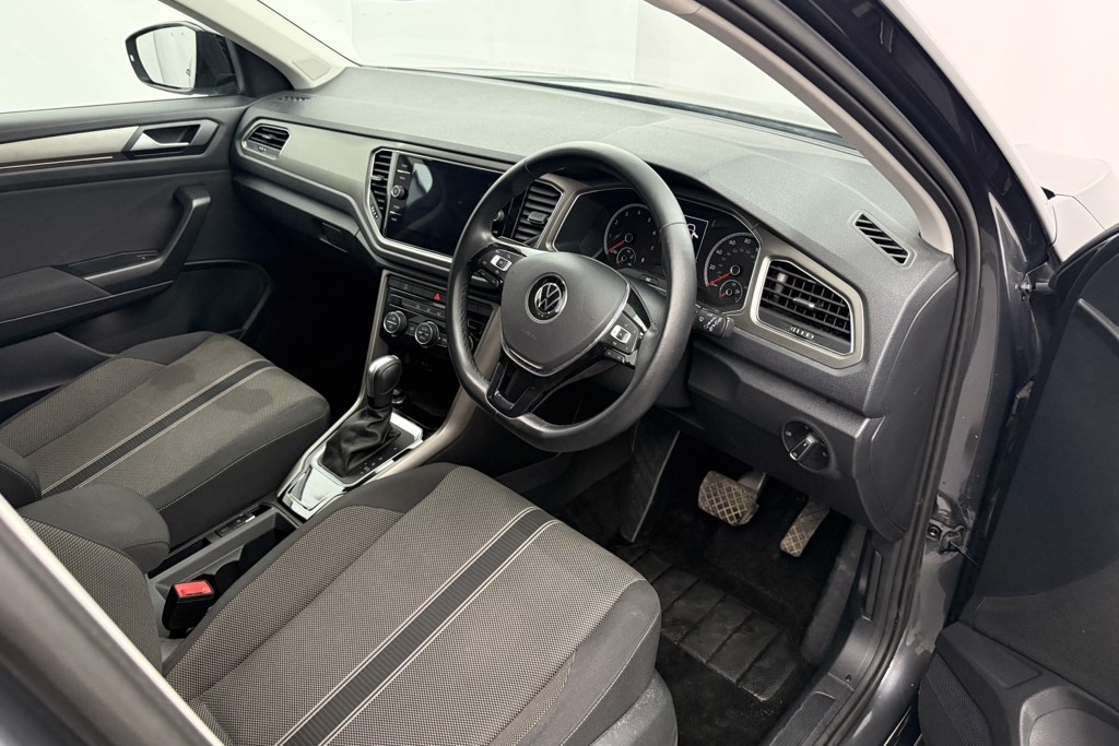 Volkswagen T-Roc Design Automatic Petrol SUV - Stock Number (1552264) - 1st supplementary image