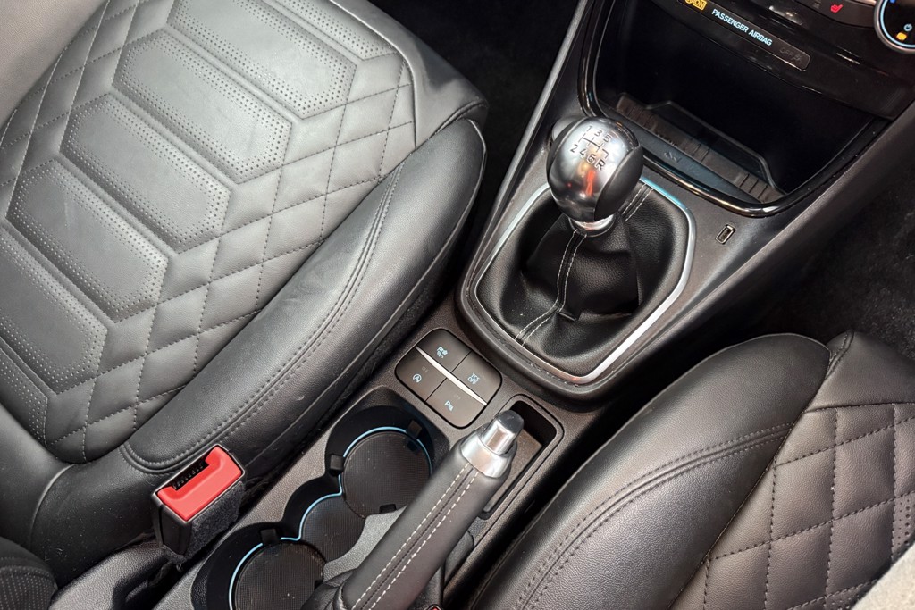 Ford Puma St-Line Vignale Manual Petrol-Electric Hybrid SUV - Stock Number (1552445) - 13th supplementary image