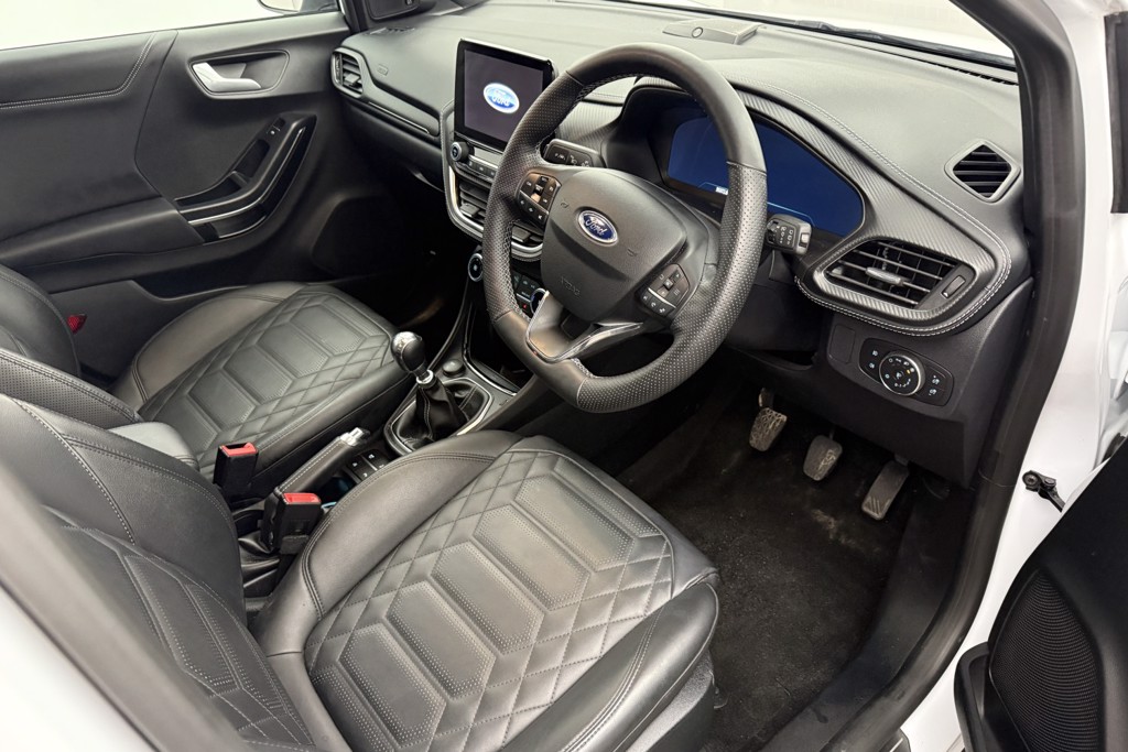 Ford Puma St-Line Vignale Manual Petrol-Electric Hybrid SUV - Stock Number (1552445) - 1st supplementary image