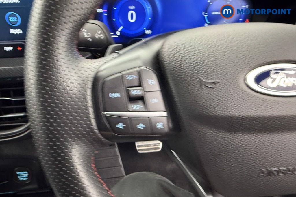 Ford Focus St-Line Vignale Automatic Diesel Hatchback - Stock Number (1552635) - 12th supplementary image