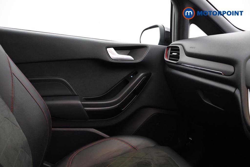 Ford Fiesta St-Line Vignale Manual Petrol Hatchback - Stock Number (1553085) - 7th supplementary image