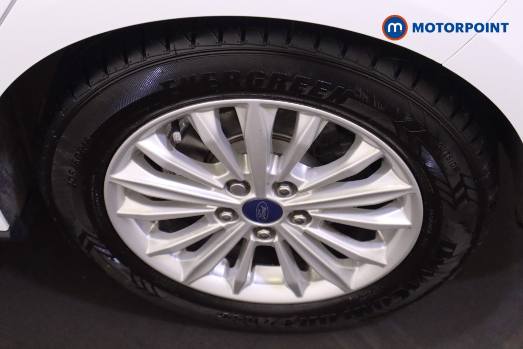Ford Focus Titanium Manual Petrol Hatchback - Stock Number (1553150) - 9th supplementary image