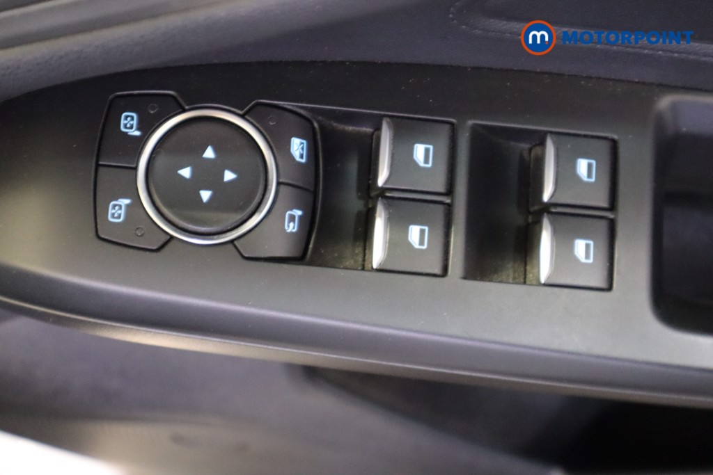 Ford Focus Titanium Manual Petrol Hatchback - Stock Number (1553150) - 13th supplementary image