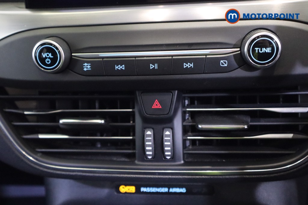 Ford Focus Titanium Manual Petrol Hatchback - Stock Number (1553150) - 19th supplementary image