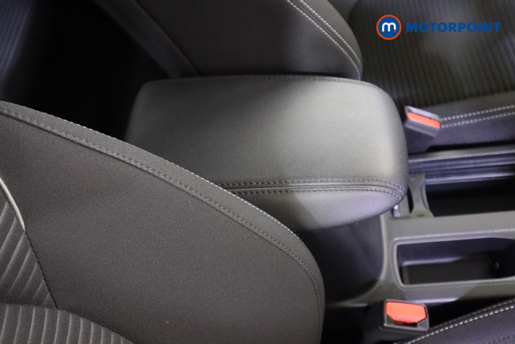 Ford Focus Titanium Manual Petrol Hatchback - Stock Number (1553150) - 26th supplementary image
