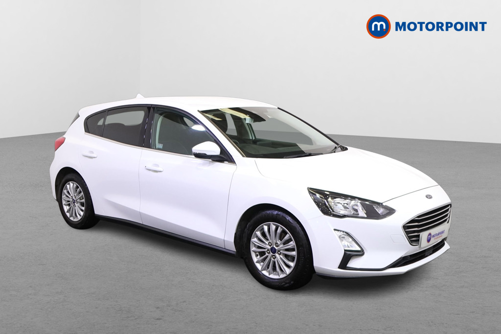 Ford Focus Titanium Manual Petrol Hatchback - Stock Number (1553150) - Drivers side front corner