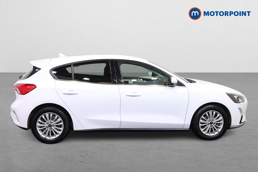 Ford Focus Titanium Manual Petrol Hatchback - Stock Number (1553150) - Drivers side
