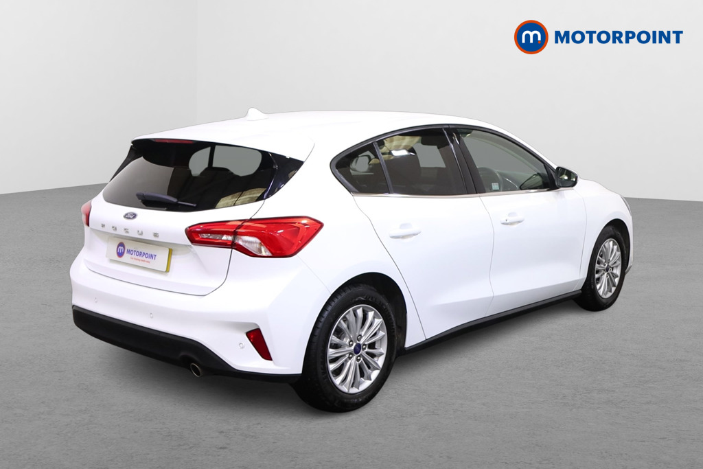 Ford Focus Titanium Manual Petrol Hatchback - Stock Number (1553150) - Drivers side rear corner