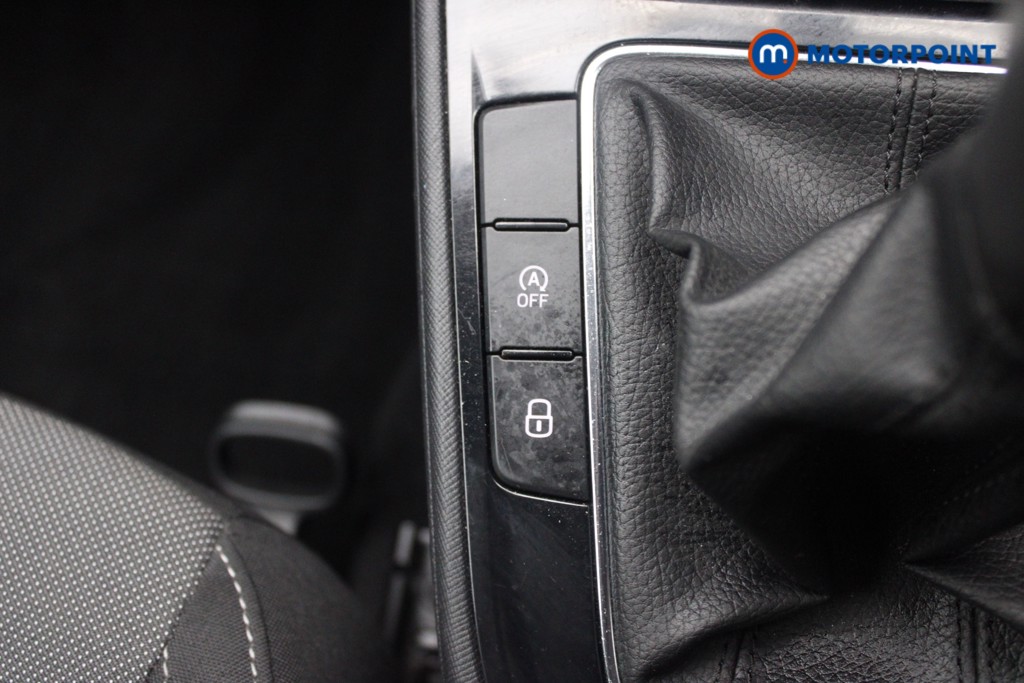 Skoda Fabia Colour Edition Manual Petrol Hatchback - Stock Number (1553579) - 10th supplementary image