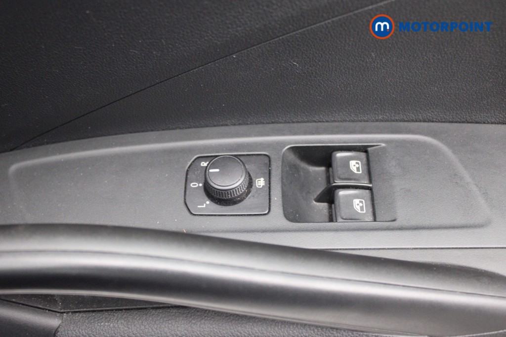 Skoda Fabia Colour Edition Manual Petrol Hatchback - Stock Number (1553579) - 16th supplementary image