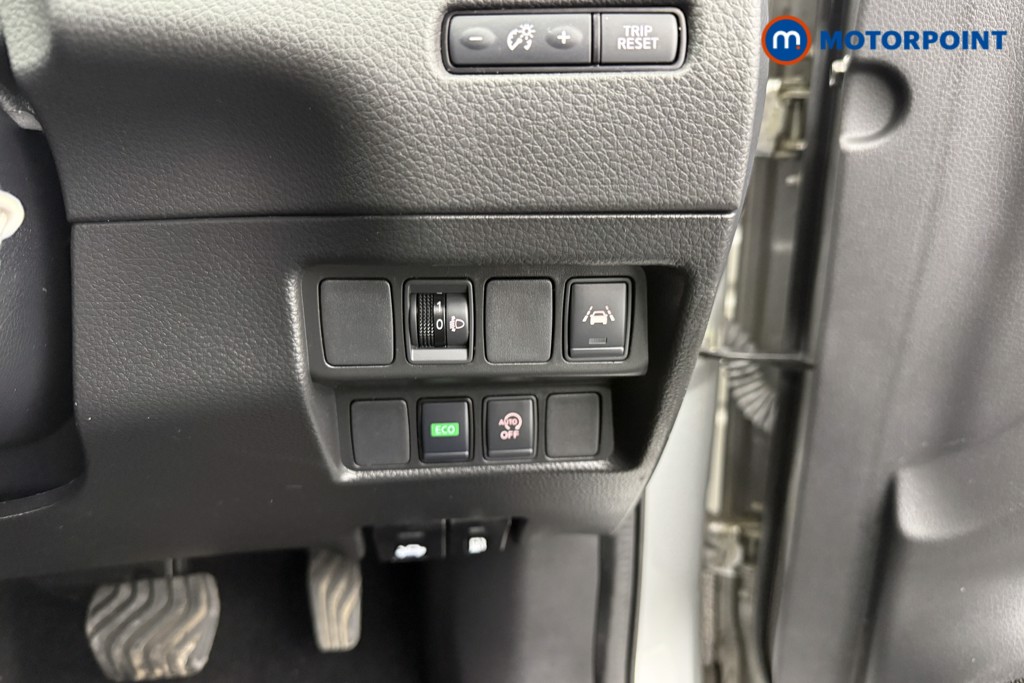 Nissan Qashqai Acenta Premium Automatic Petrol SUV - Stock Number (1553642) - 13th supplementary image