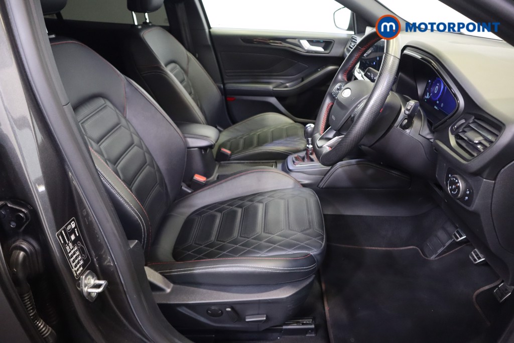 Ford Focus St-Line Vignale Manual Petrol-Electric Hybrid Hatchback - Stock Number (1553908) - 6th supplementary image