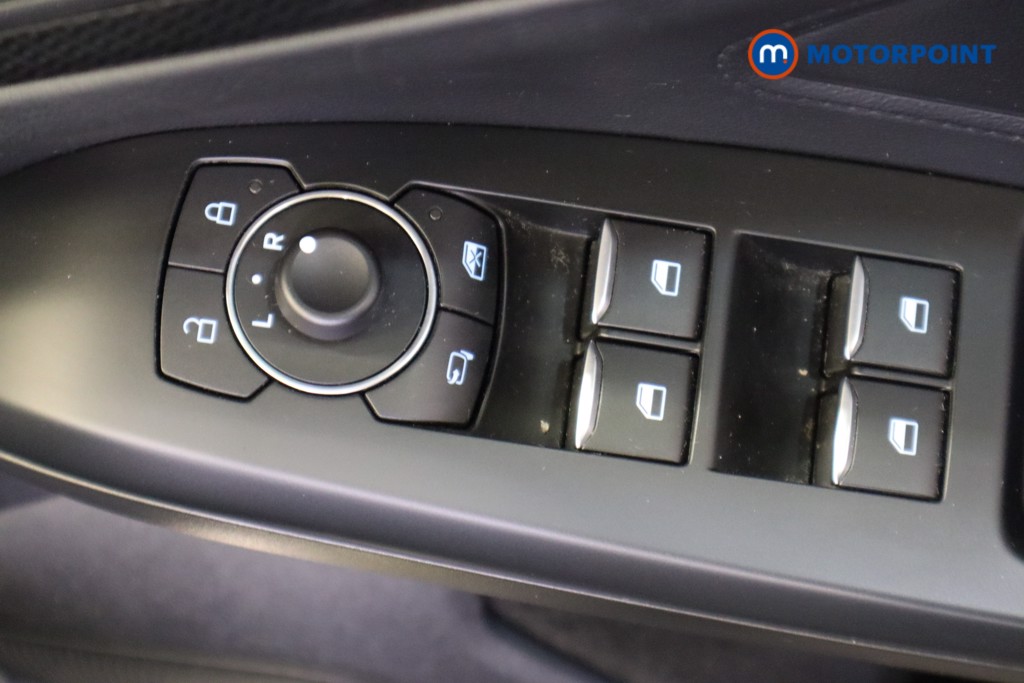 Ford Focus St-Line Vignale Manual Petrol-Electric Hybrid Hatchback - Stock Number (1553908) - 13th supplementary image