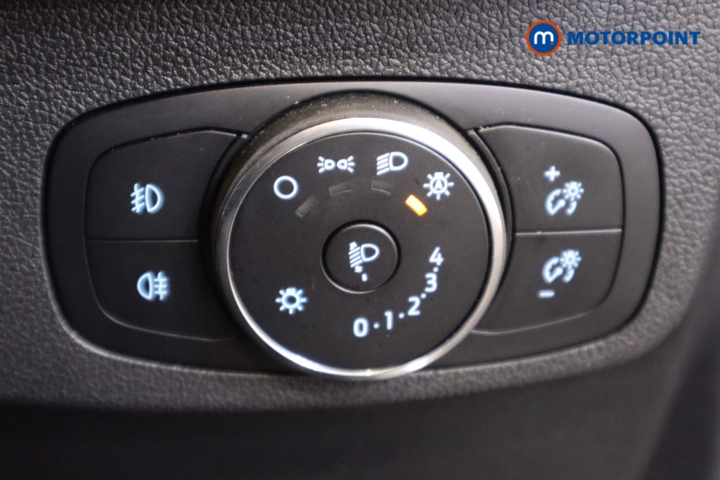 Ford Focus St-Line Vignale Manual Petrol-Electric Hybrid Hatchback - Stock Number (1553908) - 14th supplementary image