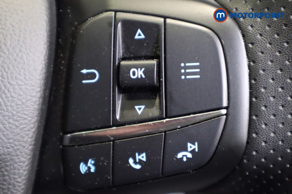 Ford Focus St-Line Vignale Manual Petrol-Electric Hybrid Hatchback - Stock Number (1553908) - 16th supplementary image