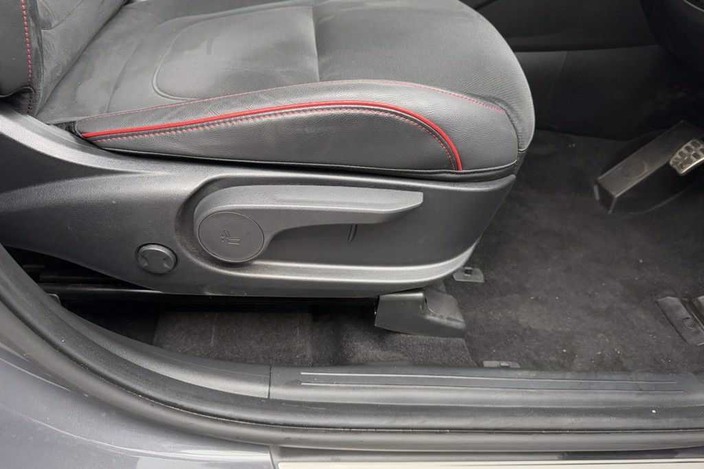Hyundai Tucson N Line Manual Petrol SUV - Stock Number (1554156) - 21st supplementary image