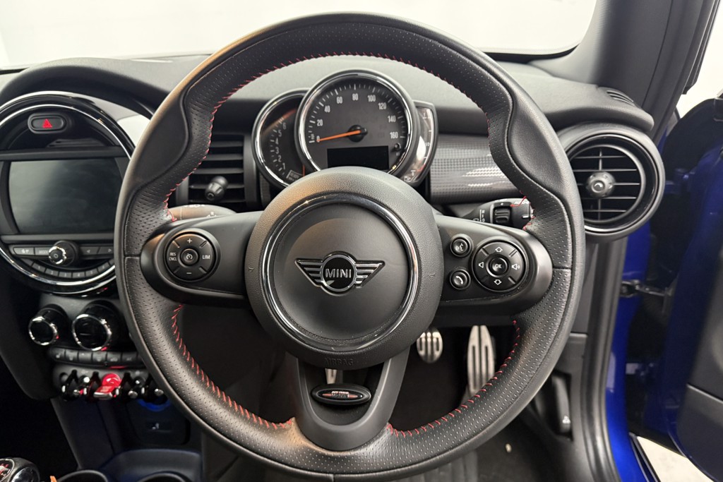 Mini Hatchback Cooper Sport Manual Petrol Hatchback - Stock Number (1554301) - 2nd supplementary image