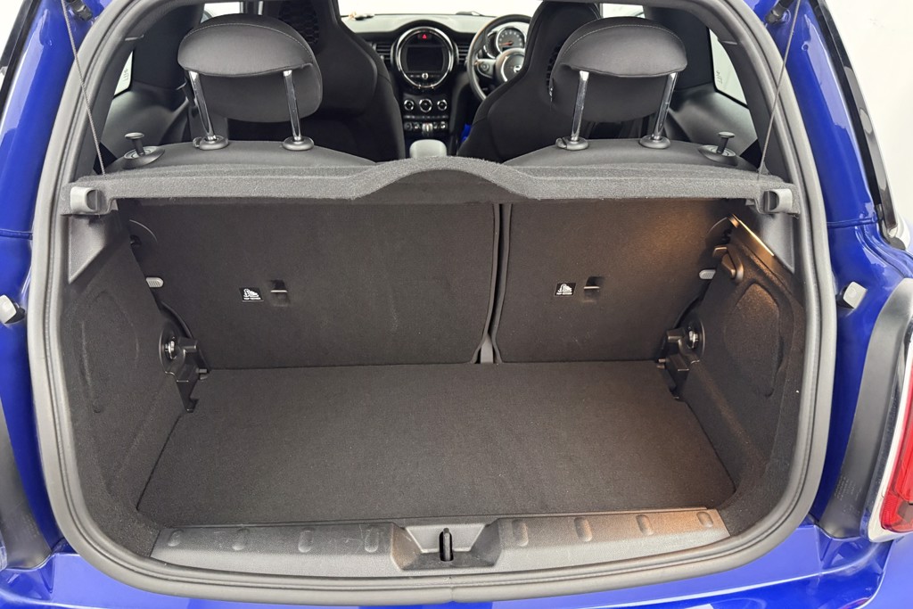 Mini Hatchback Cooper Sport Manual Petrol Hatchback - Stock Number (1554301) - 24th supplementary image