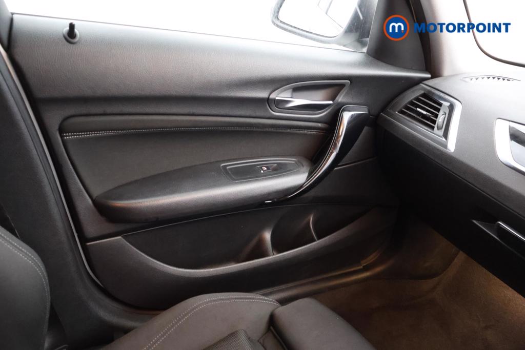 BMW 1 Series Sport Manual Petrol Hatchback - Stock Number (1554332) - 7th supplementary image