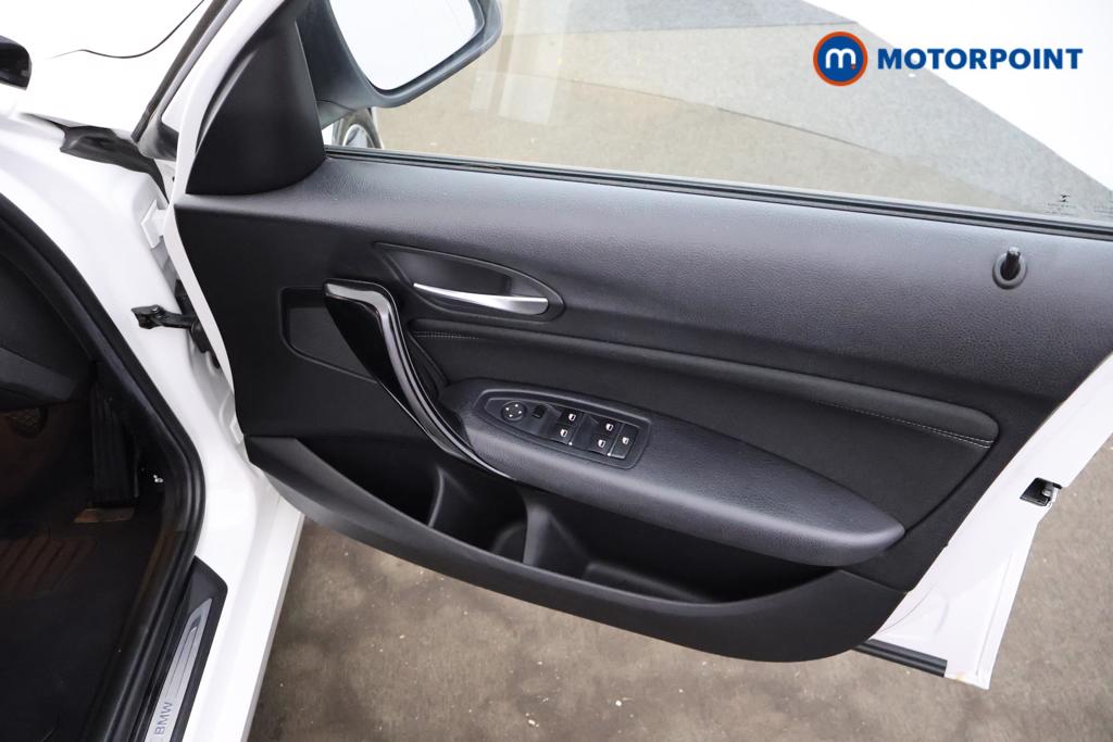 BMW 1 Series Sport Manual Petrol Hatchback - Stock Number (1554332) - 8th supplementary image