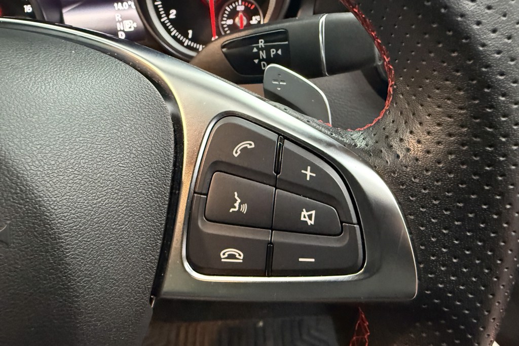 Mercedes-Benz GLA Amg Line Automatic Petrol SUV - Stock Number (1554431) - 4th supplementary image