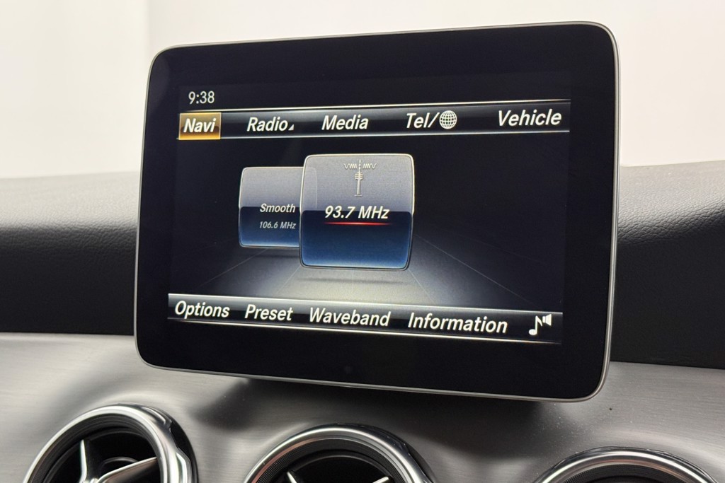 Mercedes-Benz GLA Amg Line Automatic Petrol SUV - Stock Number (1554431) - 6th supplementary image