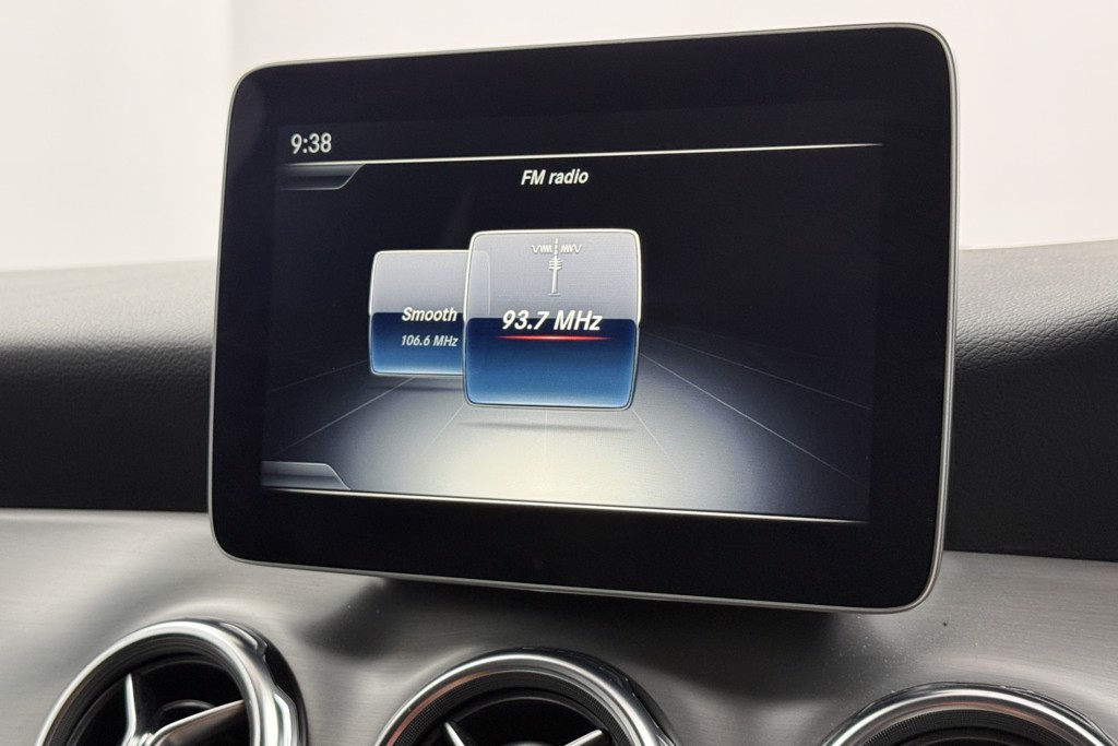 Mercedes-Benz GLA Amg Line Automatic Petrol SUV - Stock Number (1554431) - 9th supplementary image