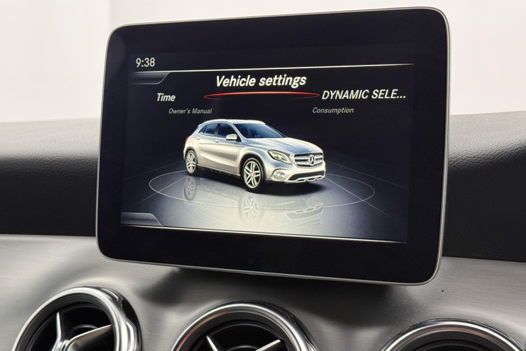 Mercedes-Benz GLA Amg Line Automatic Petrol SUV - Stock Number (1554431) - 12th supplementary image