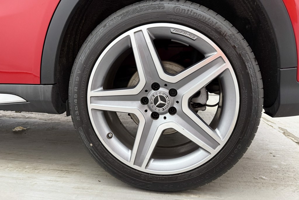 Mercedes-Benz GLA Amg Line Automatic Petrol SUV - Stock Number (1554431) - 33rd supplementary image