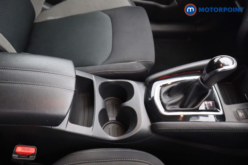 Nissan Qashqai N-Connecta Automatic Petrol SUV - Stock Number (1554561) - 7th supplementary image