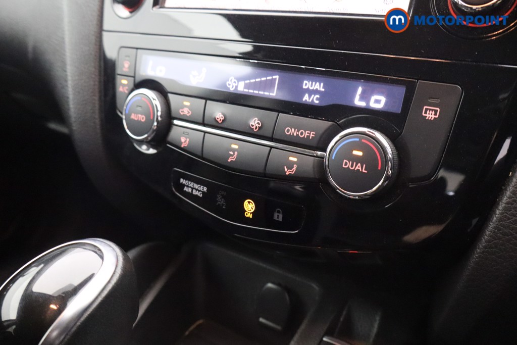 Nissan Qashqai N-Connecta Automatic Petrol SUV - Stock Number (1554561) - 9th supplementary image