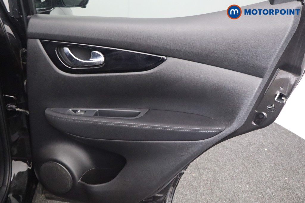 Nissan Qashqai N-Connecta Automatic Petrol SUV - Stock Number (1554561) - 17th supplementary image