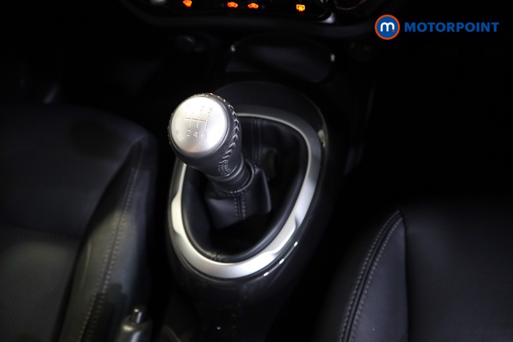 Nissan Juke Tekna Manual Petrol SUV - Stock Number (1554676) - 8th supplementary image