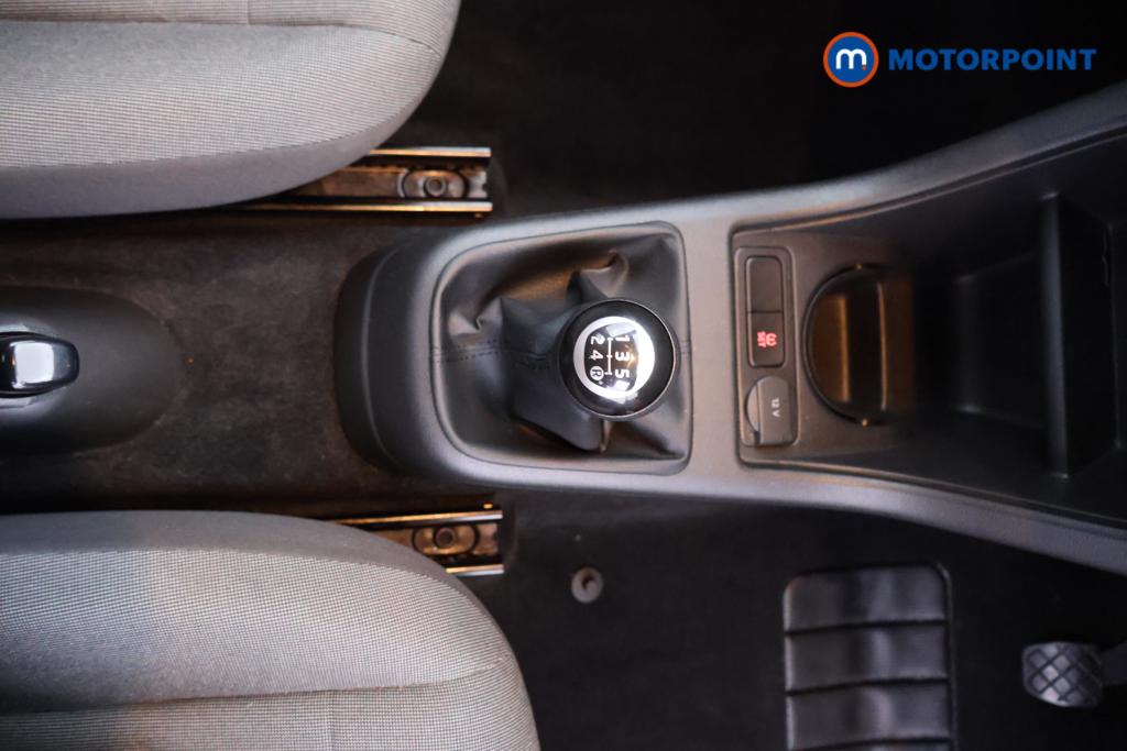 Volkswagen UP Move Up Manual Petrol Hatchback - Stock Number (1554803) - 4th supplementary image