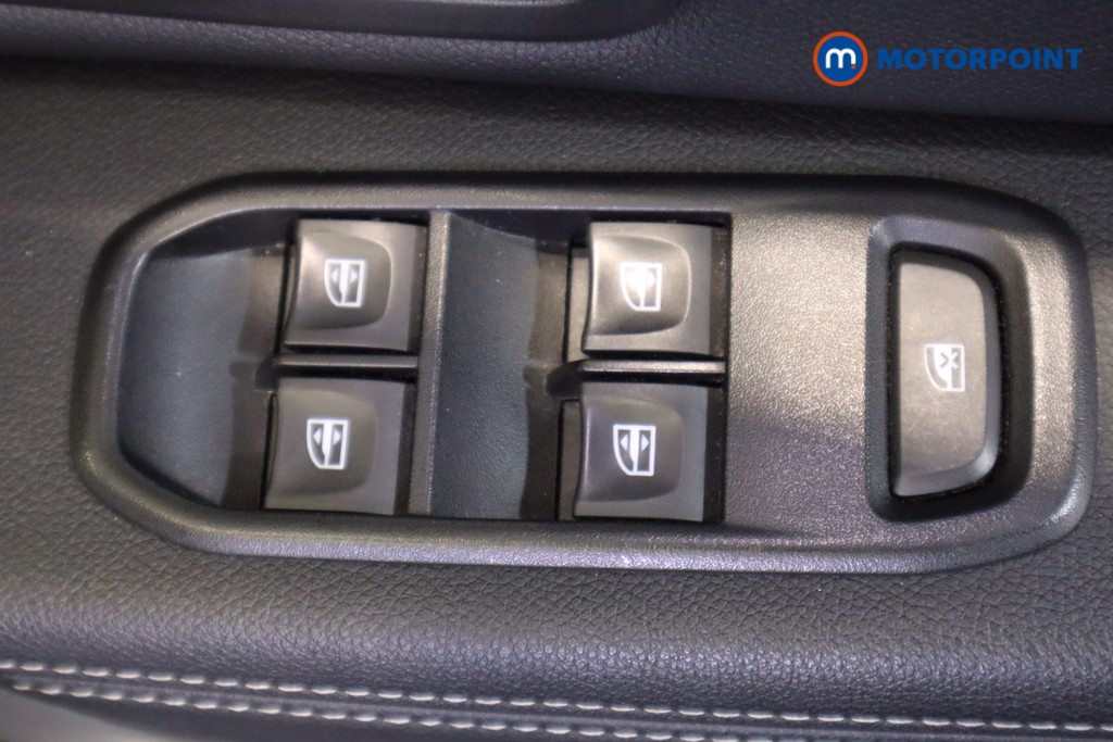 Dacia Duster Prestige Manual Petrol SUV - Stock Number (1554973) - 13th supplementary image