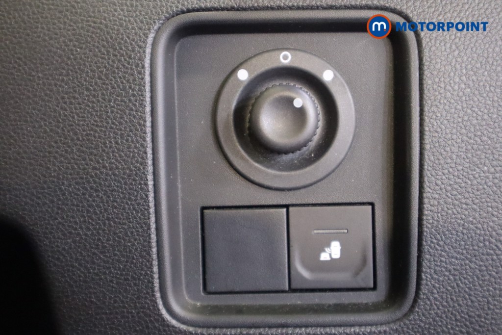 Dacia Duster Prestige Manual Petrol SUV - Stock Number (1554973) - 14th supplementary image
