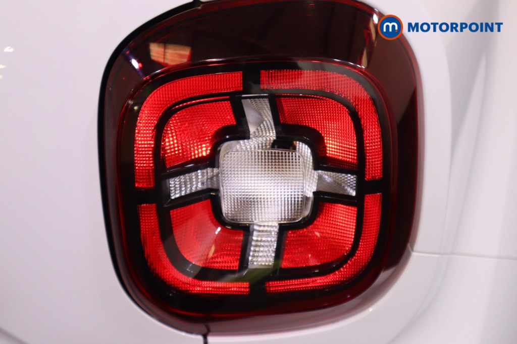Dacia Duster Prestige Manual Petrol SUV - Stock Number (1554973) - 29th supplementary image